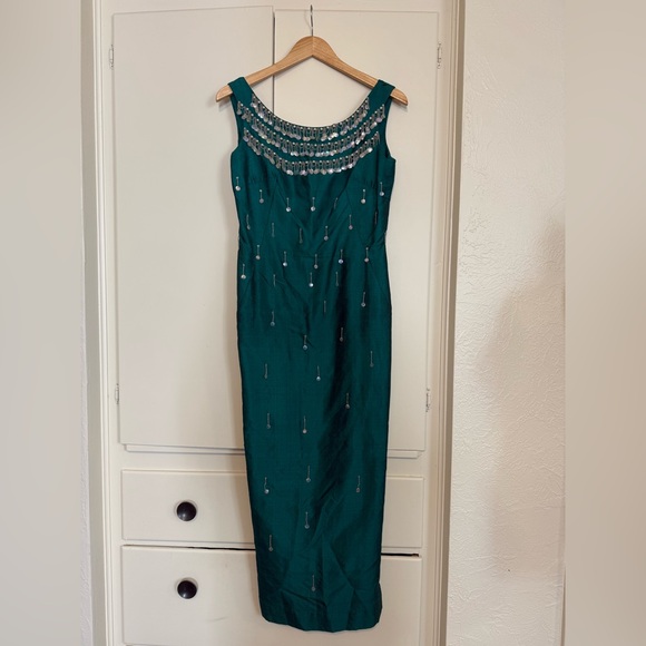 Vintage 1960’s Green Elegant Sheath Cocktail Dress w/Embellishments Sequins - XS - Picture 2 of 7